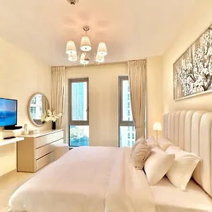 Apartment In Downtown Dubai, 3min Walk To Burj Khalifa & Mall, Dubai