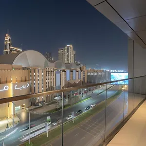 Apartment Luxurious Stylish Across Mall Burj Khalifa City Views, Dubai